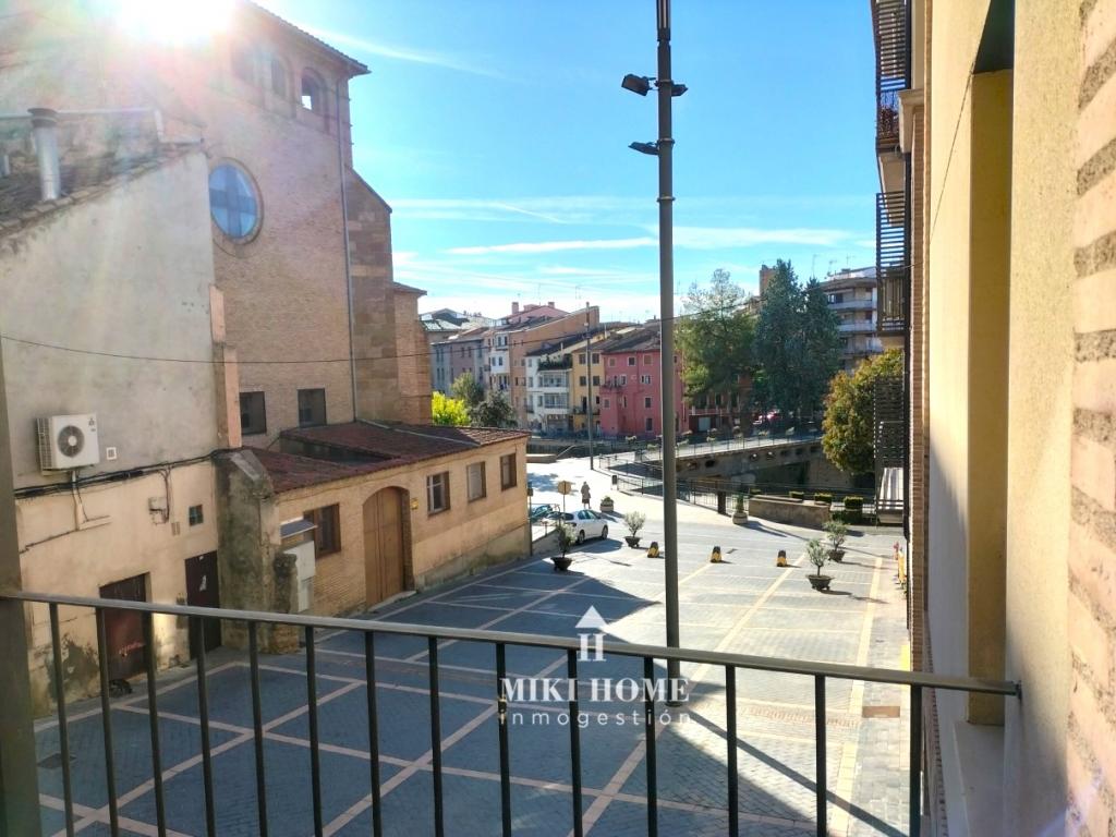 Piso en Plaza San Antonio de Barbastro