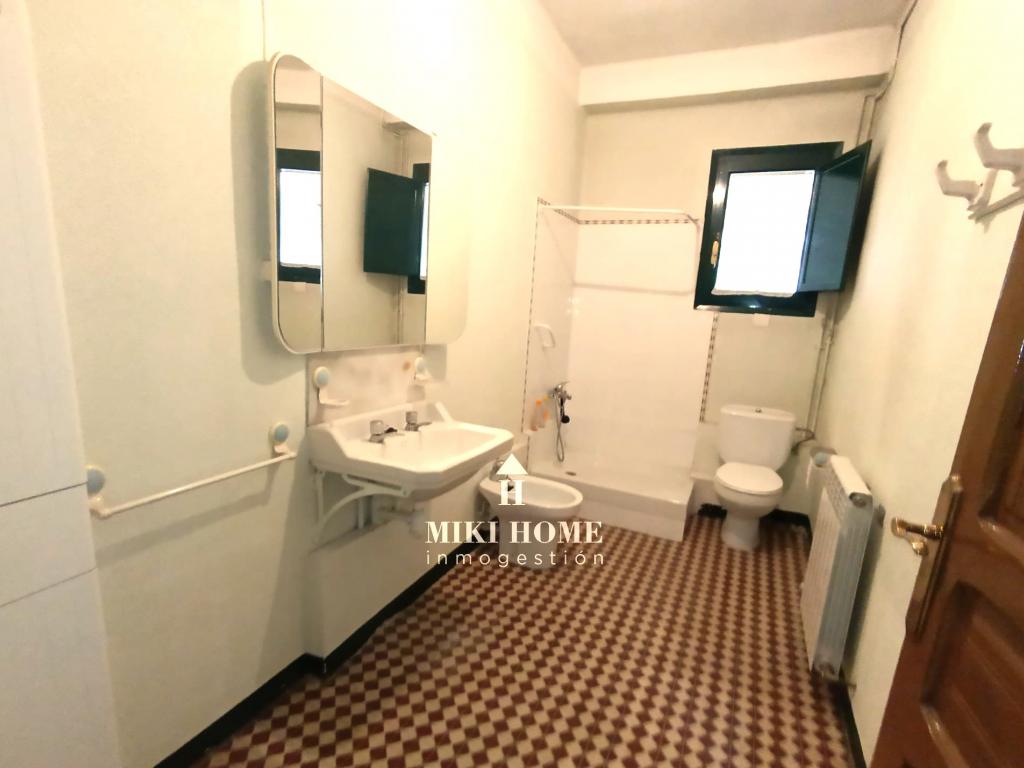 Piso en avda Estación de Barbastro 25