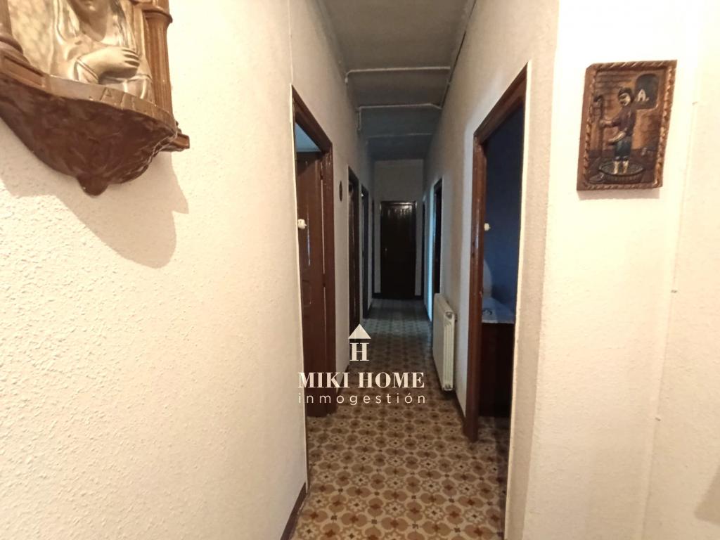 Piso en avda Estación de Barbastro 17