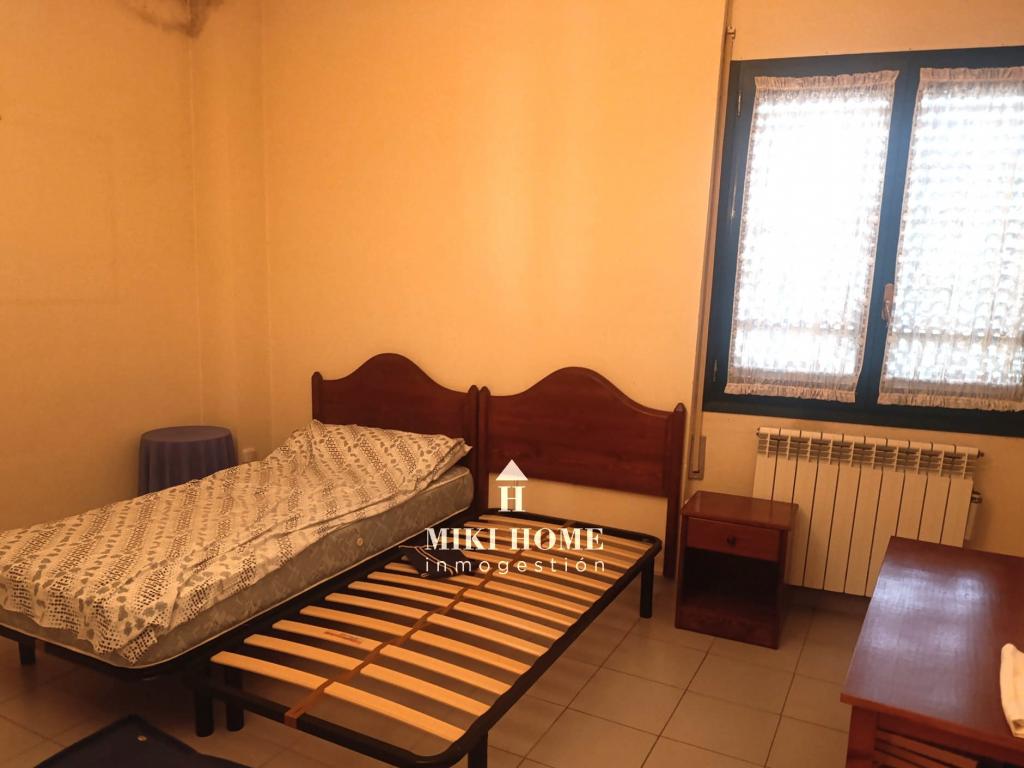 Piso en avda Estación de Barbastro 12